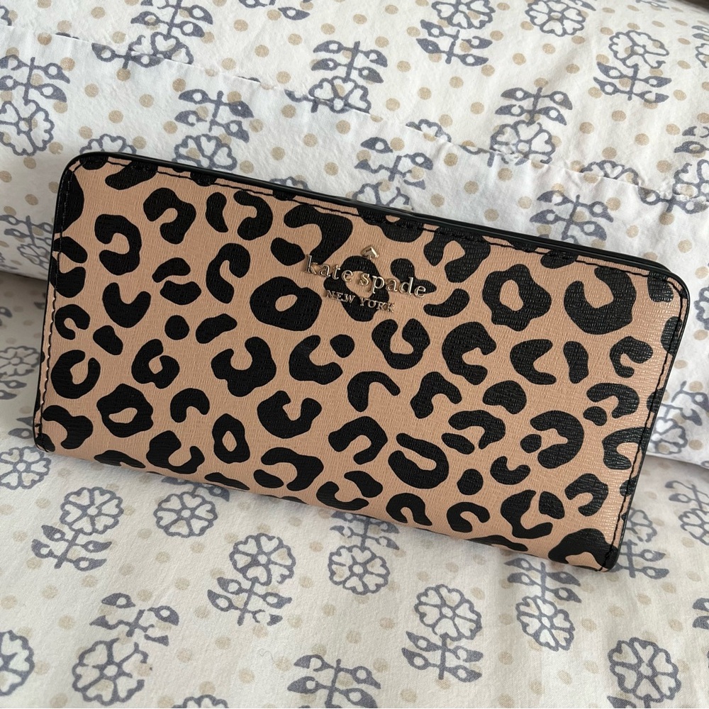 Kate Spade Darcy Large Slim Bifold Wallet